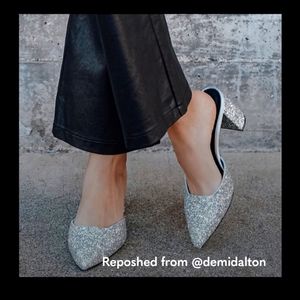 ✨️Lulu’s Moliday Silver Multi Glitter Glam Holiday Event Pointed-Toe Mules✨️